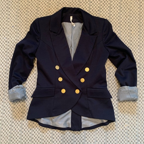 Willow & Clay nautical blazer gold button size XS - Picture 2 of 7